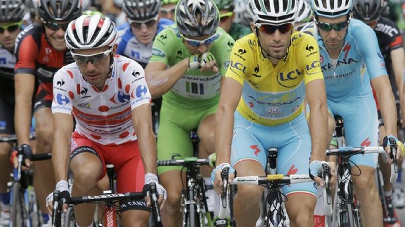 Peter Sagan má v súťaži o zelený dres veľký náskok. V žltom Nibali, v bodkovanom Rodriguez.