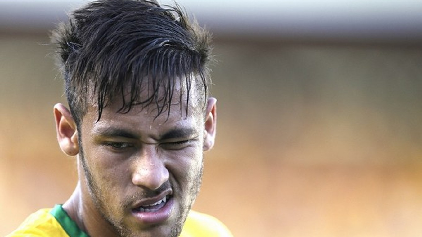 Neymar pred rokom prestúpil do Barcelony.