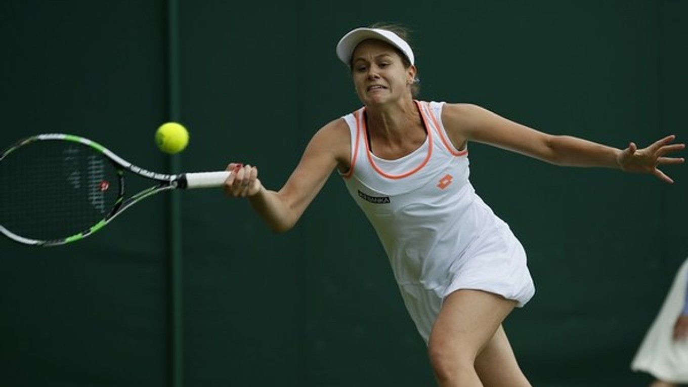 Jana Čepelová počas Wimbledonu.