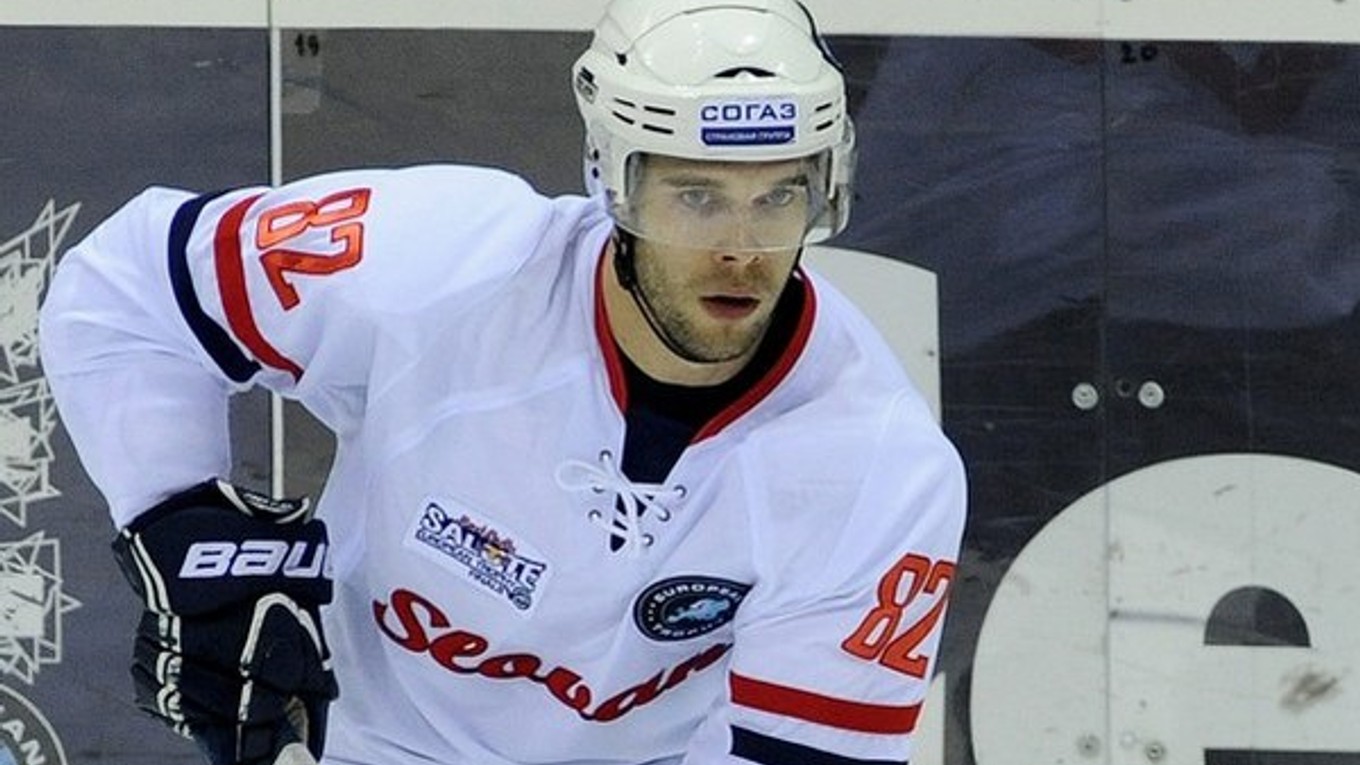 V drese Slovana Bratislava český reprezentant Michal Vondrka.