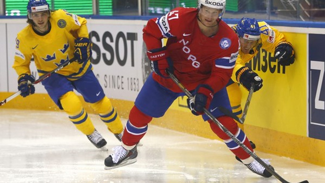 Nóri potrápili na šampionáte aj majstrov sveta Švédov. Prehrali iba o gól 1:2.