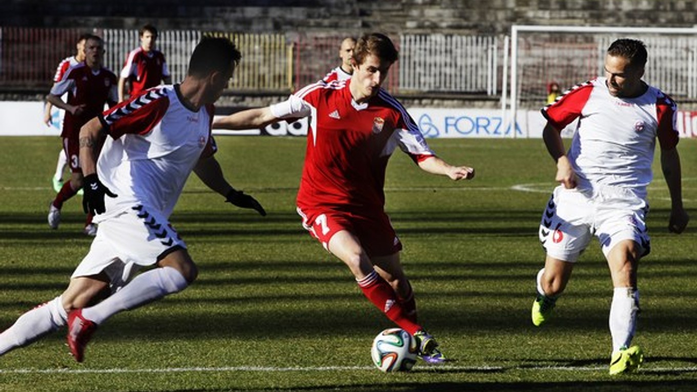 Martin Chrien (uprostred) je novou posilou Viktorie PLzeň.