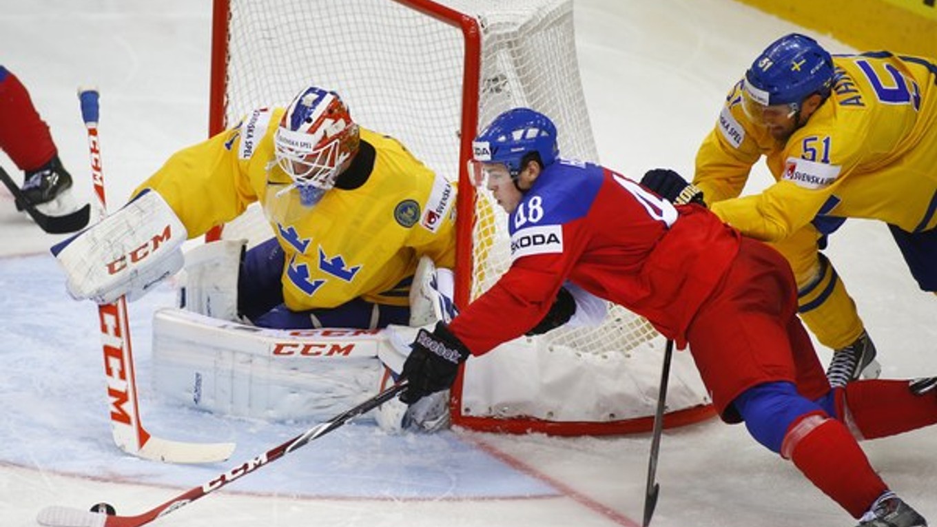Jonas Ahnelov (vpravo) na šampionáte dohral.