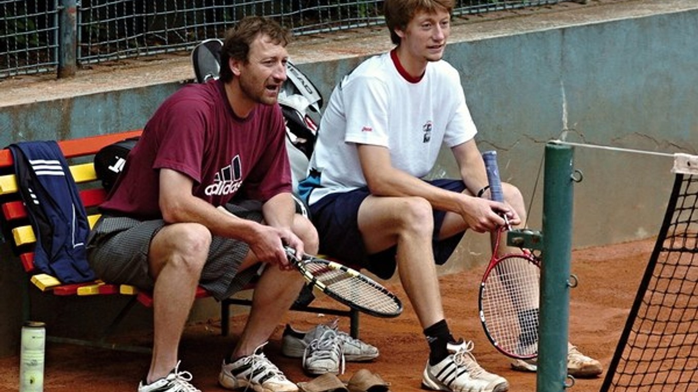 Olympijský víťaz Miloslav Mečíř so synom.