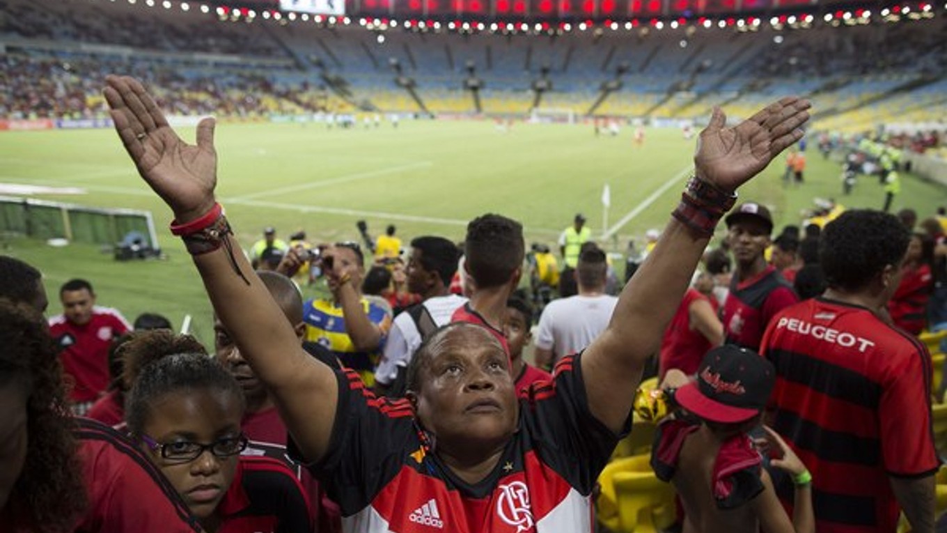 Rekord na štadióne v Riu de Janeiro bol vraj 203 894 divákov, dnes pojme necelých 80­tisíc.