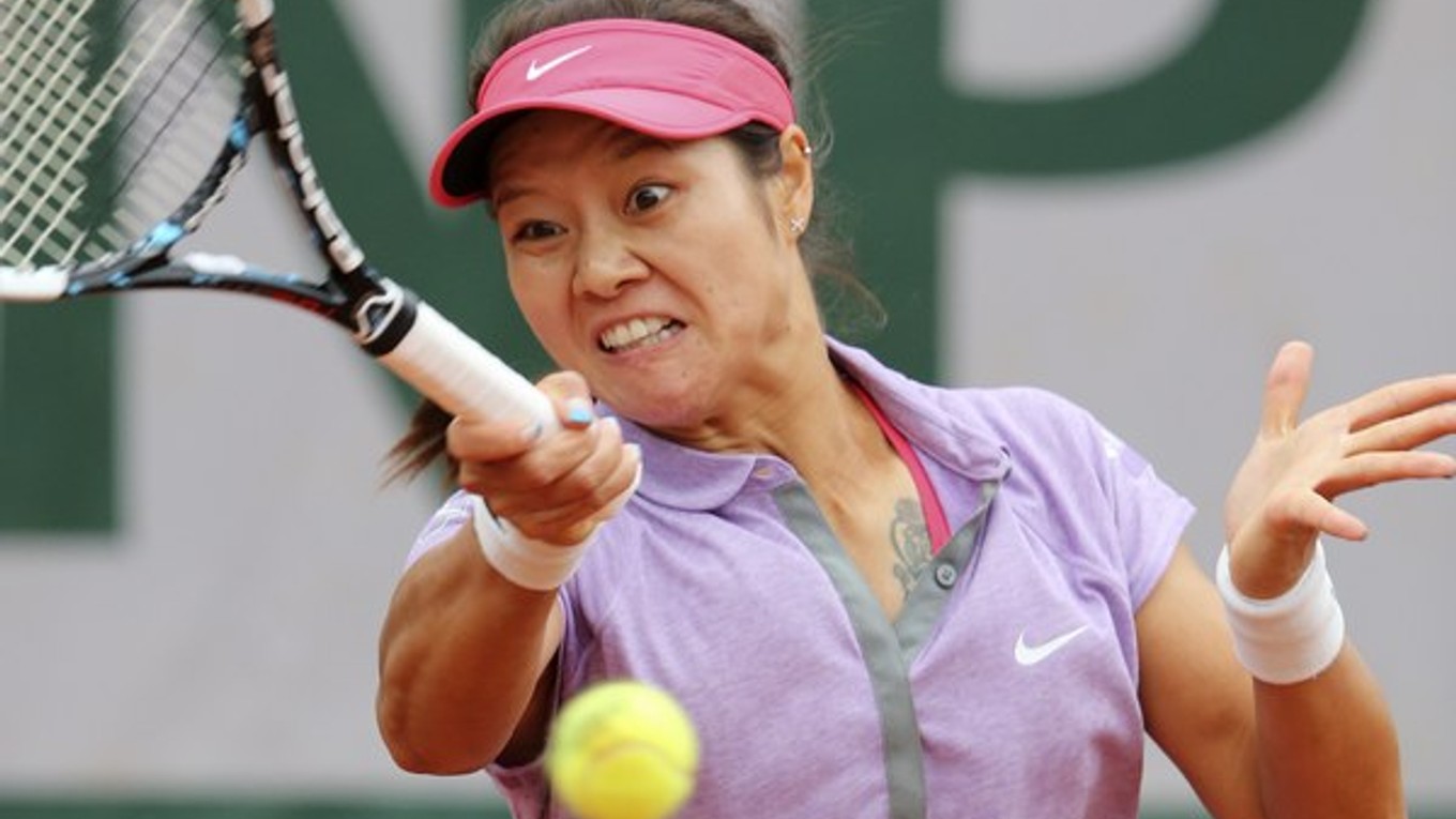 Číňanka Na Li vyhrala v januári Australian Open po finále s Dominikou Cibulkovou, no v Paríži rýchlo skončila.