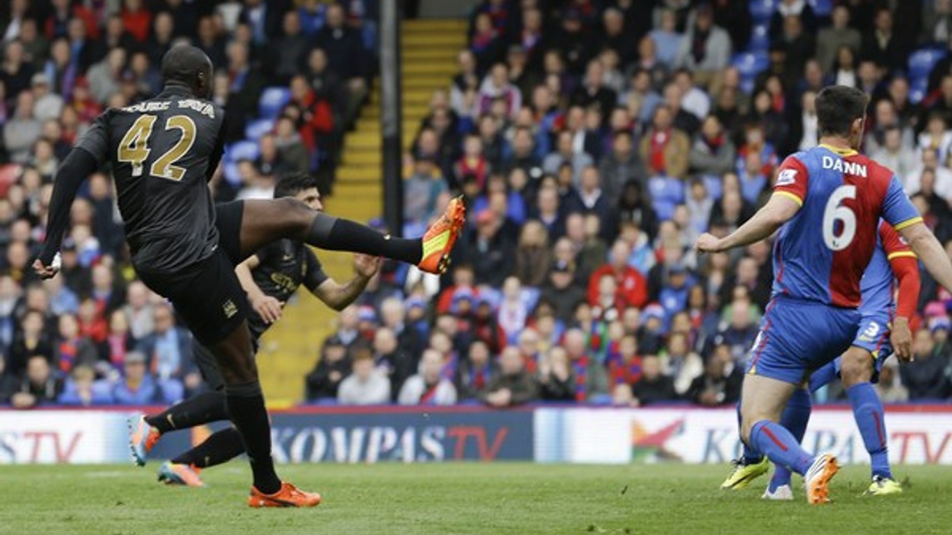 Kolo Touré (vľavo).