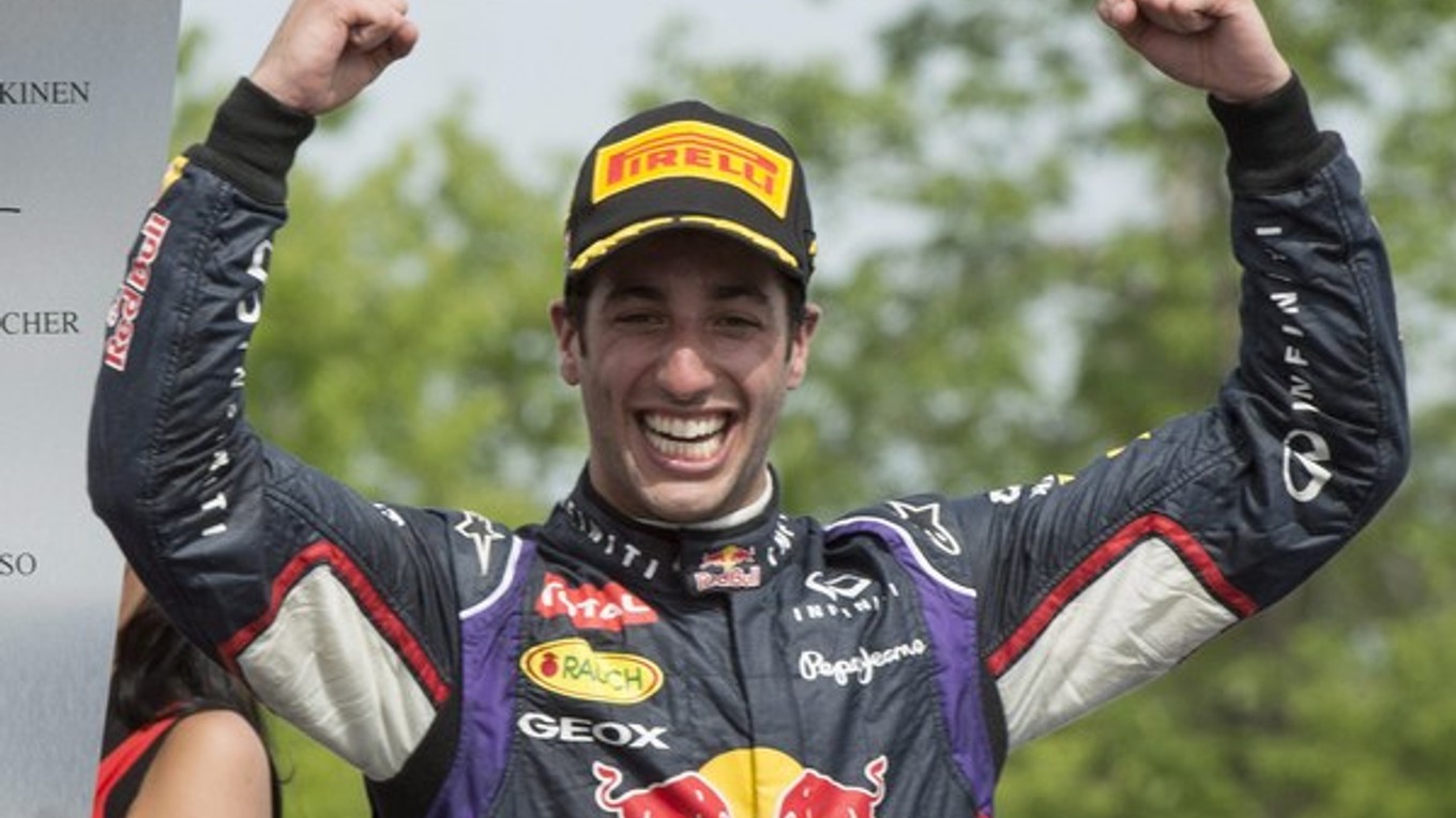 Daniel Ricciardo re tešil z prvého víťazstva vo formule 1.