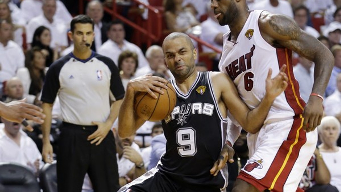 Basketbalisti San Antonia vedú vo finále 2:1.