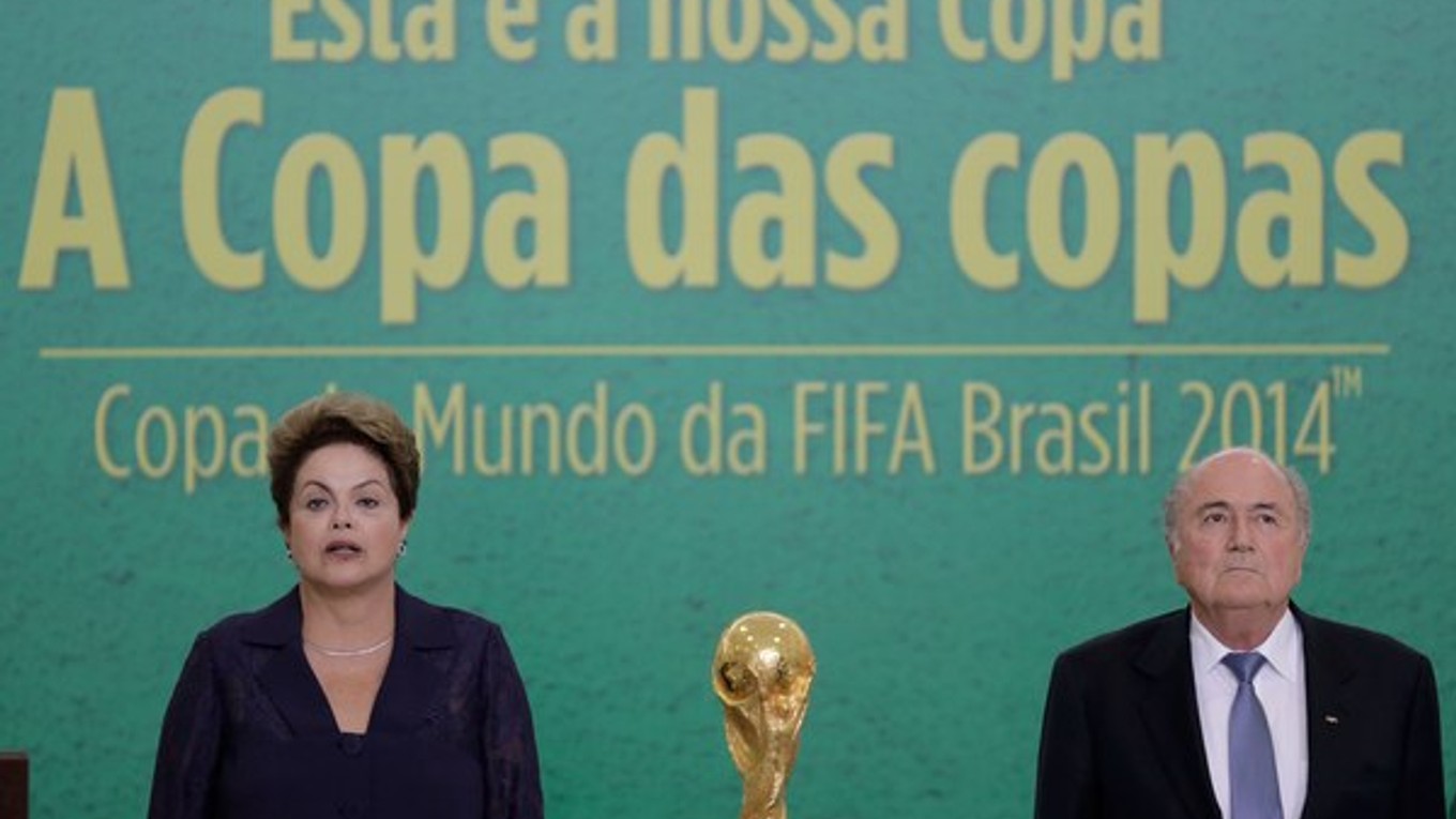 Prezidentka Brazílie Dilma Rousseff a prezident FIFA Joseph Blatter.