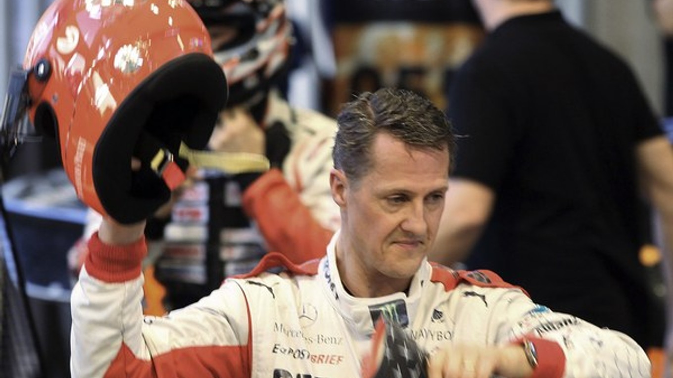 Bývalý pilot F1 Michael Schumacher je pripútaný na lôzko už viac ako 170 dní .