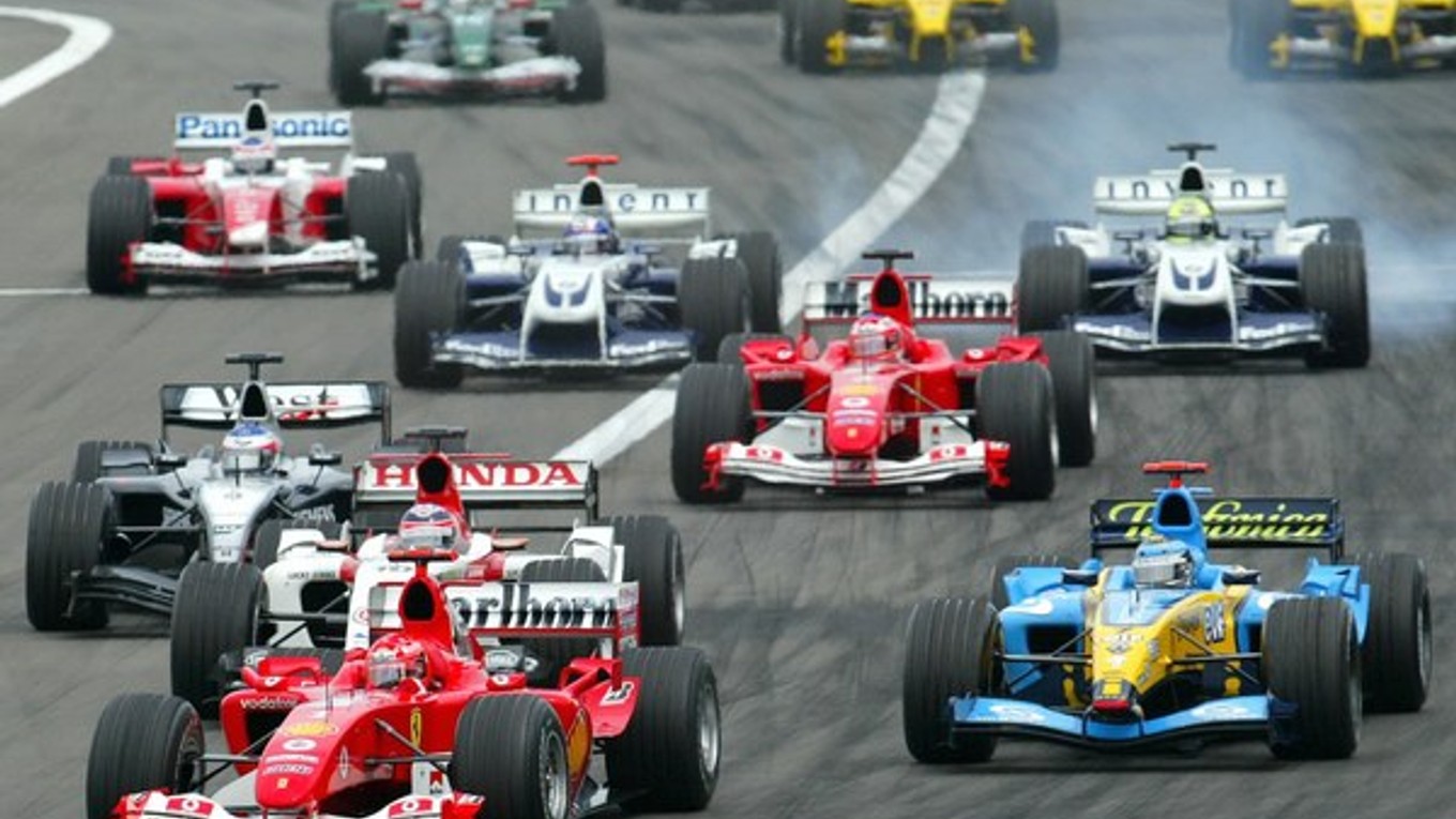 Kultová trať v Nürburgringu.