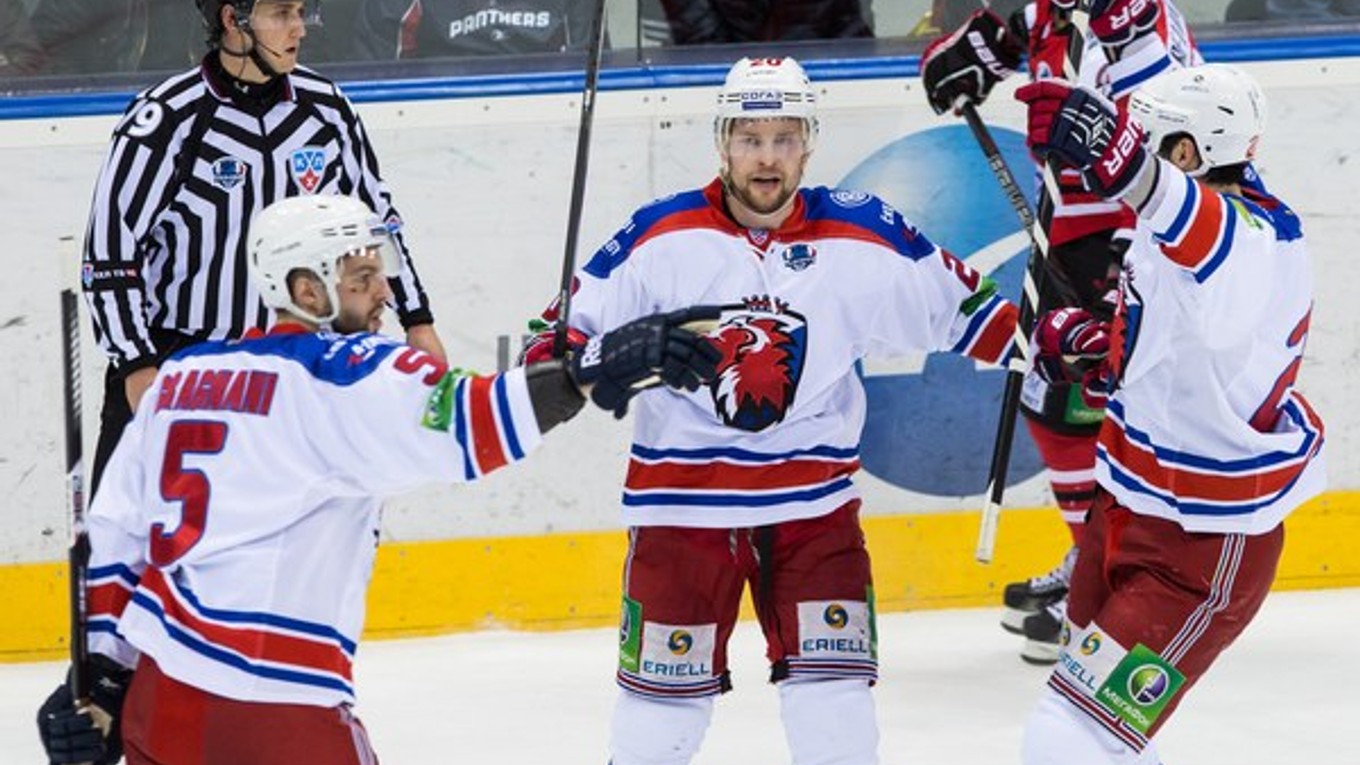 Hokejisti Leva Praha pokračujú vo výbornej sezóne.