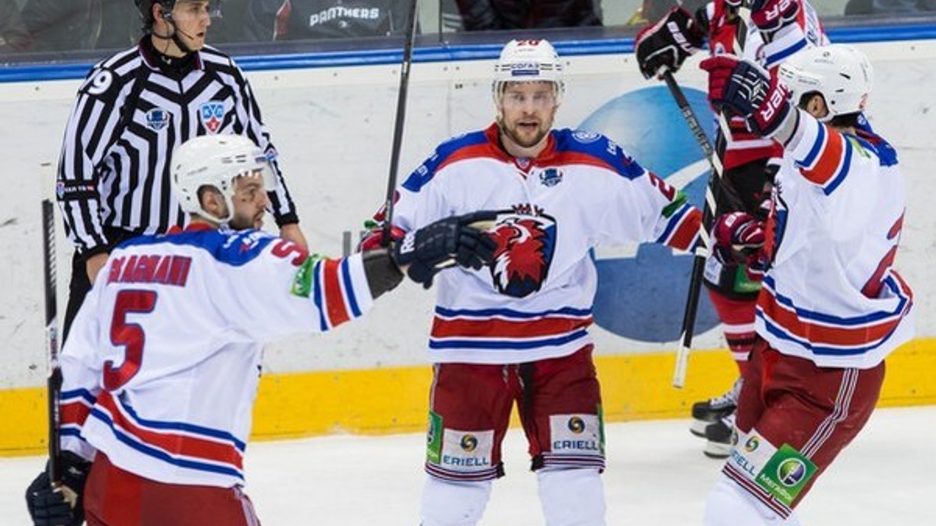 Hokejisti Leva Praha pokračujú vo výbornej sezóne.