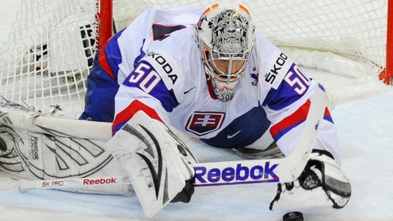 Brankár Ján Laco v drese slovenskej reprezentácie.