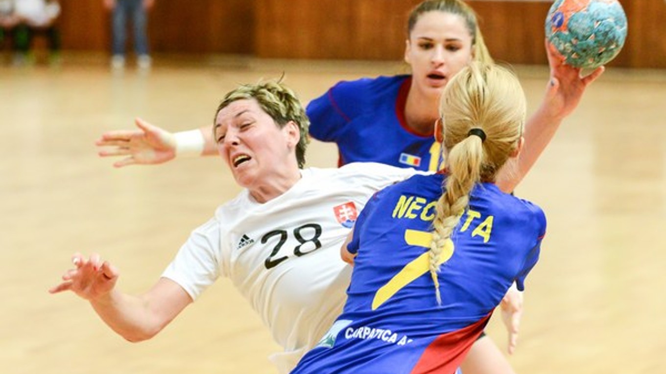 Lýdia Jakubisová zo Slovenska (vľavo).