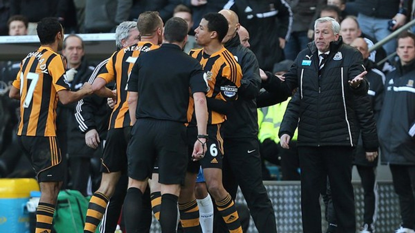 Alan Pardew (vpravo).