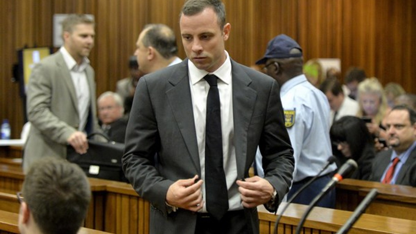 Oscar Pistorius pred súdom povedal, že sa cíti nevinný.