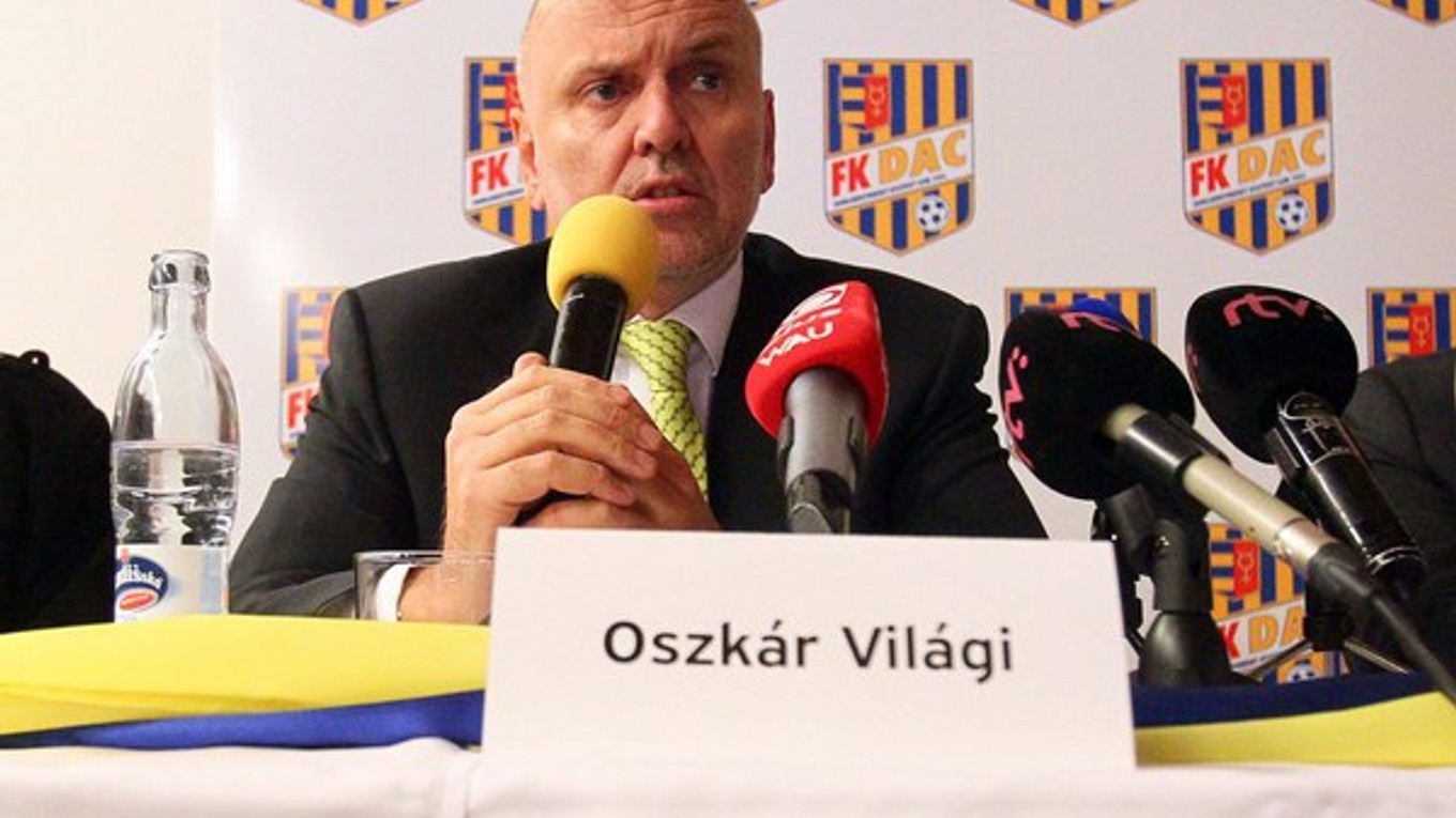 Oszkár Világi