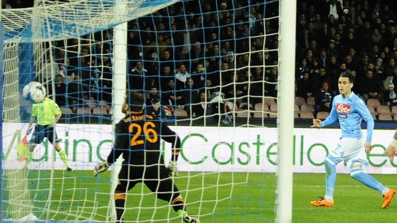 Gól Josého Callejóna.
