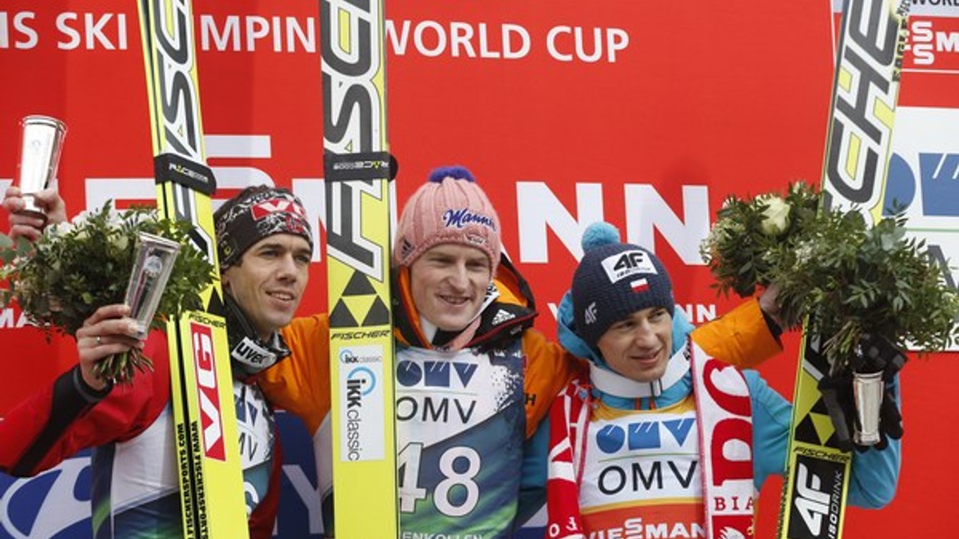 Severin Freund (v strede), Anders Bardal (vľavo) a Kamil Stoch.