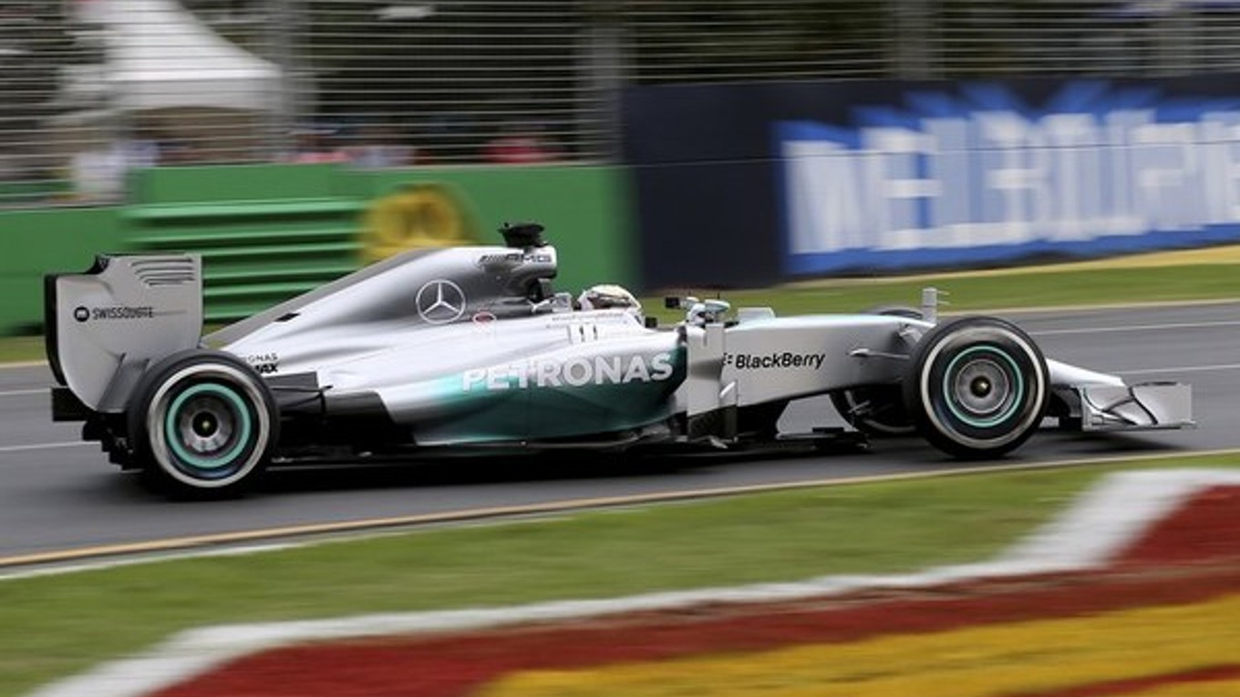 Aj najrýchlejší v kvalifikácii v Austráliii bol Lewis Hamilton na Mercedese.