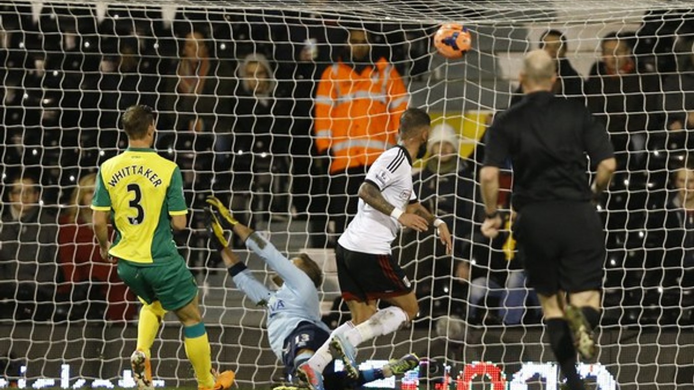 Fulham strelil Norwichu tri góly.