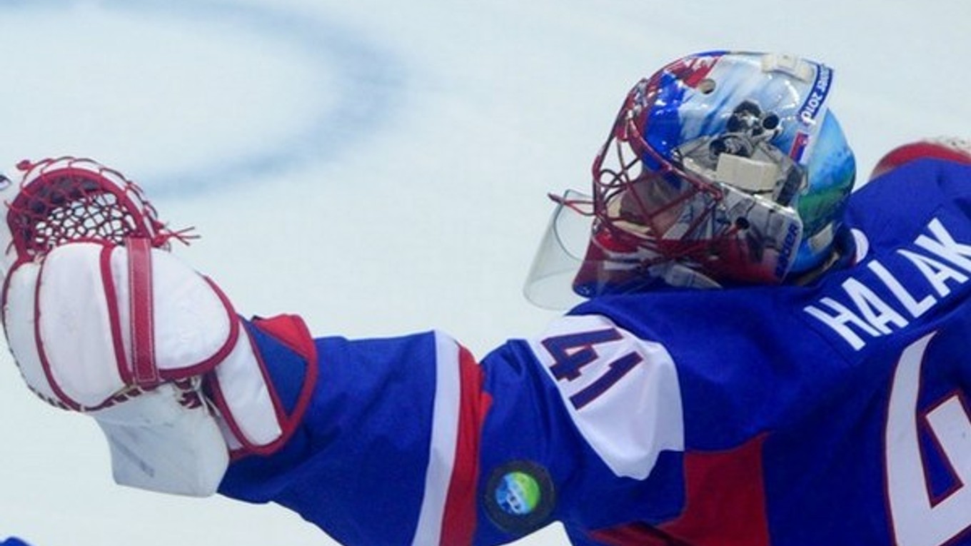 V našej hokejovej bránke by na olympiáde opäť mal stáť Jaroslav Halák.