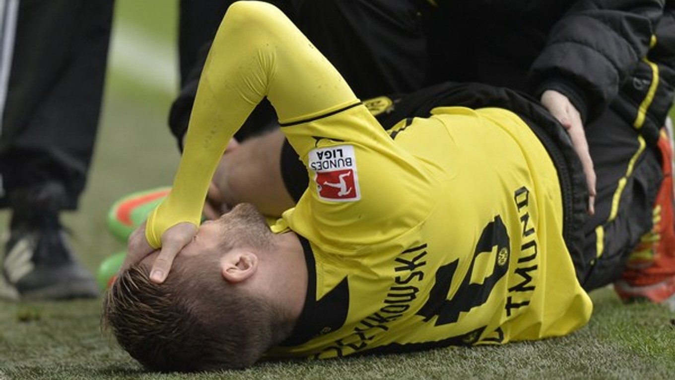 Jakub Blaszczykowski sa zranil v sobotu v zápase proti Augsburgu (2:2)