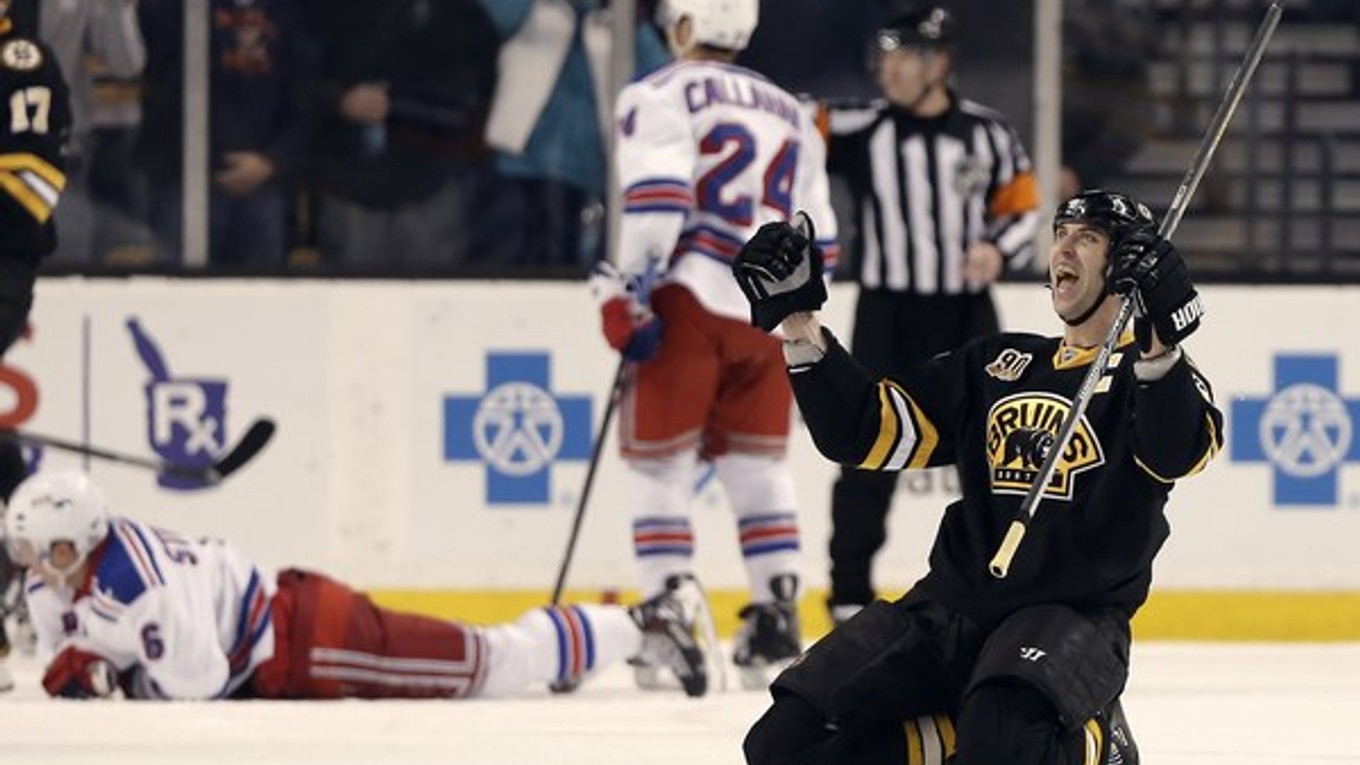 Zdeno Chára bude Bostonu chýbať v zápasoch so St. Louis Blues i s Ottawou Senators.