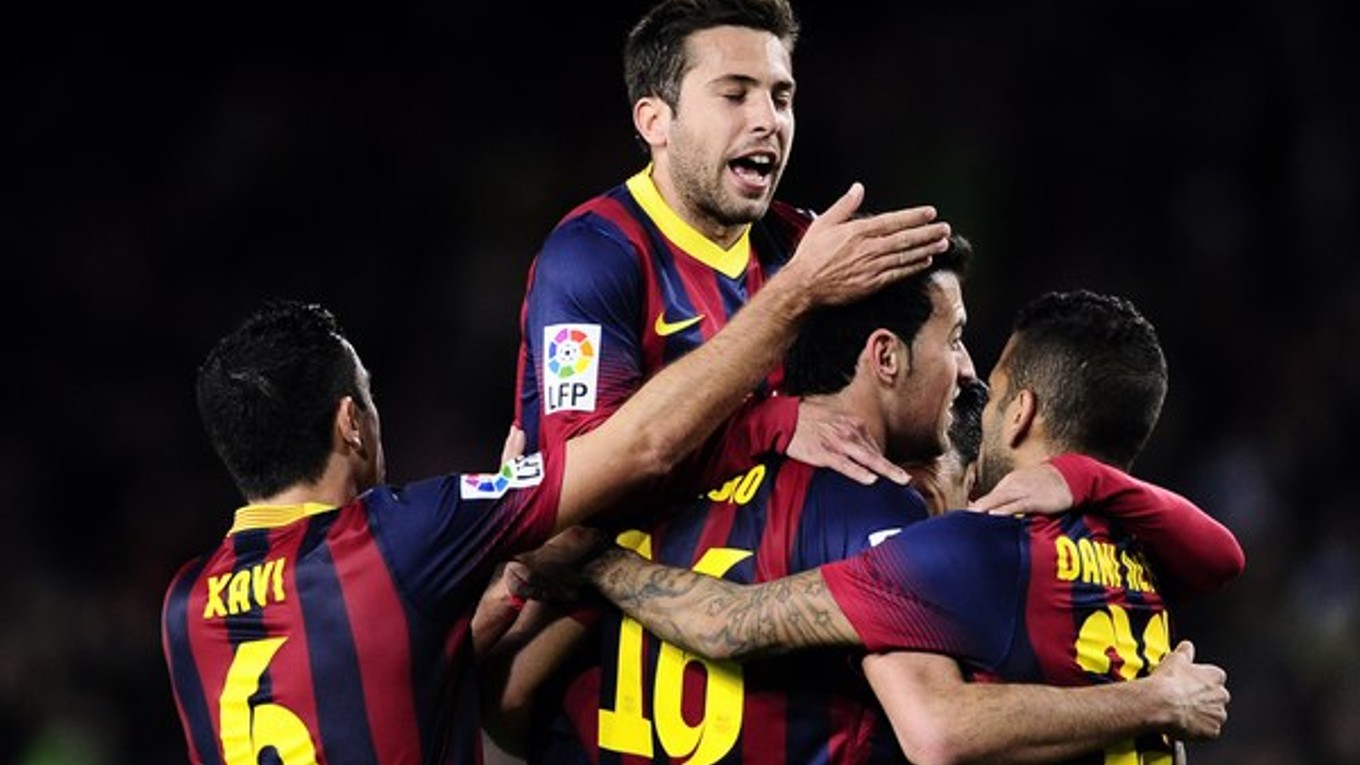 Takto sa futbalisti Barcelony tešili po prvom góle Busquetsa.