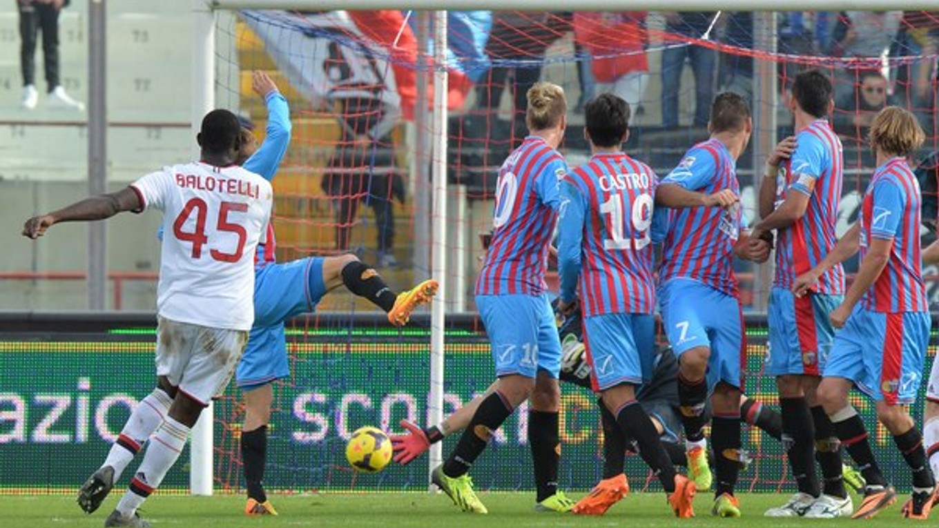 Mario Balotelli dal takto gól.