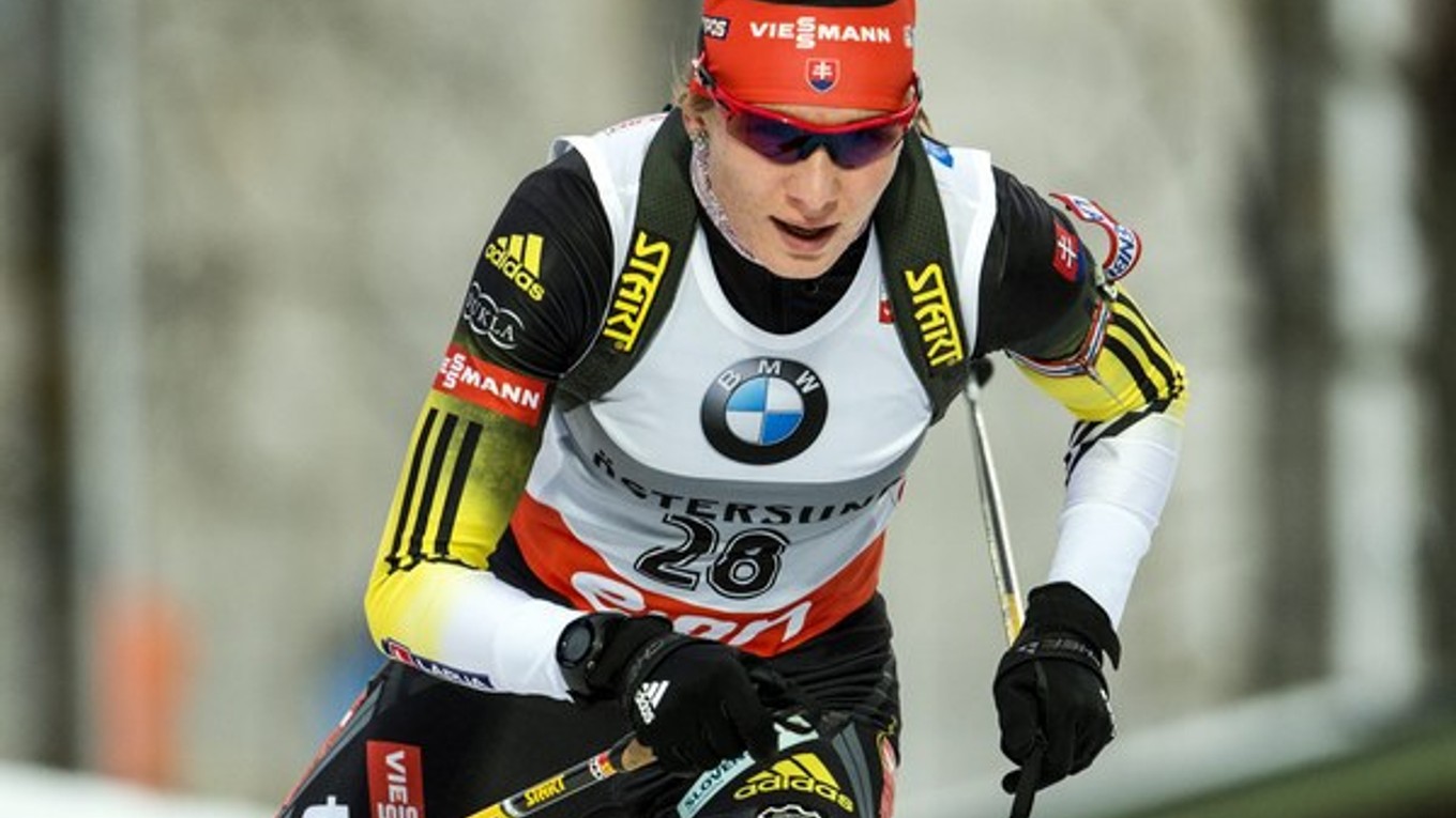 Slovenská biatlonistka Anastasia Kuzminová počas vytrvalostných pretekov 1. kola Svetového pohára v biatlone na 15 km vo švédskom Östersunde.