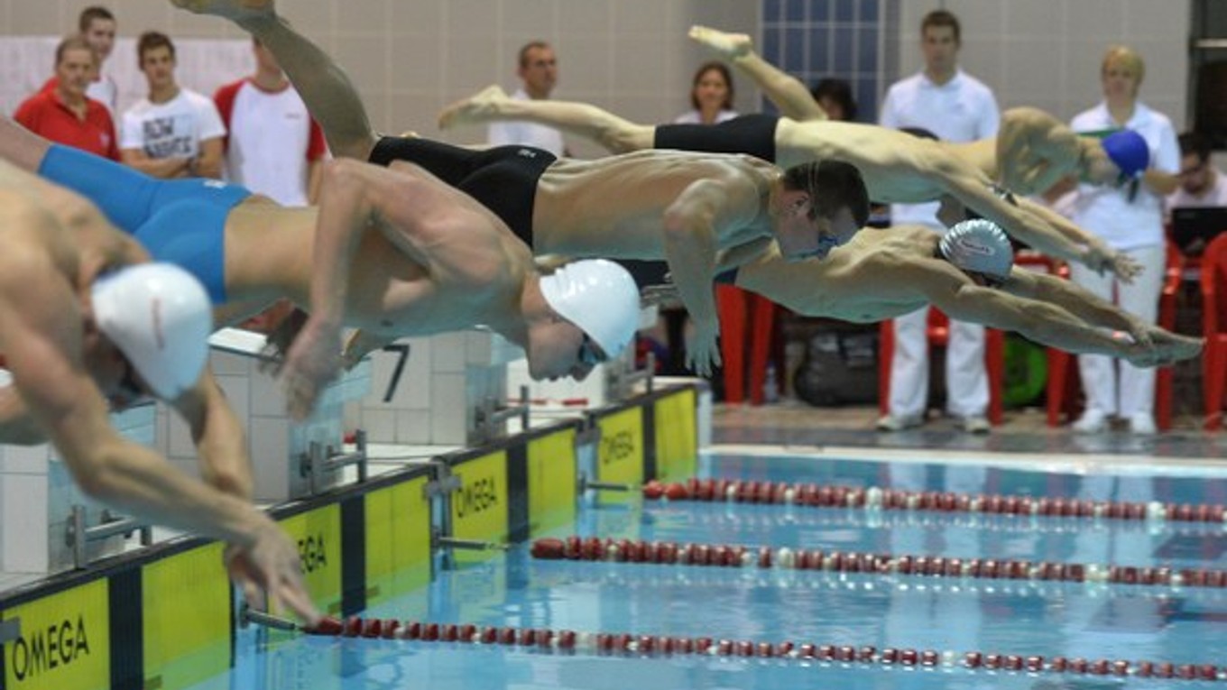 Roman Kučík na majstrovstvách Slovenska plával v okuliaroch a spadli mu.