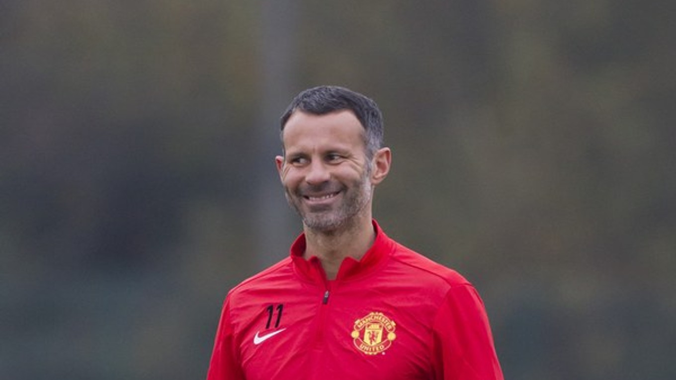 Ryan Giggs bude pokračovať inde, zdá sa.