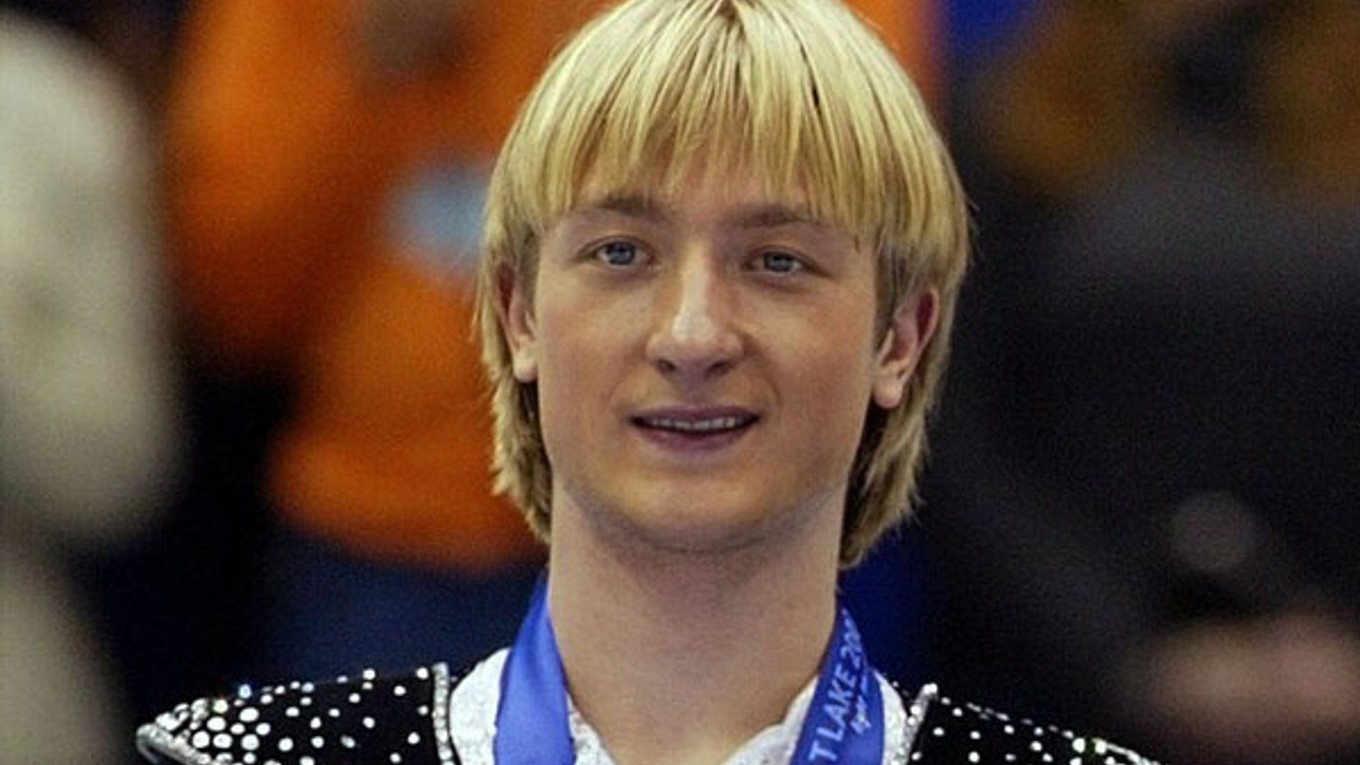 Z olympijských hier má jednu zlatú a dve strieborné medaily. Štart na hrách v Soči sa Jevgenijovi Pľuščenkovi vzďaľuje.