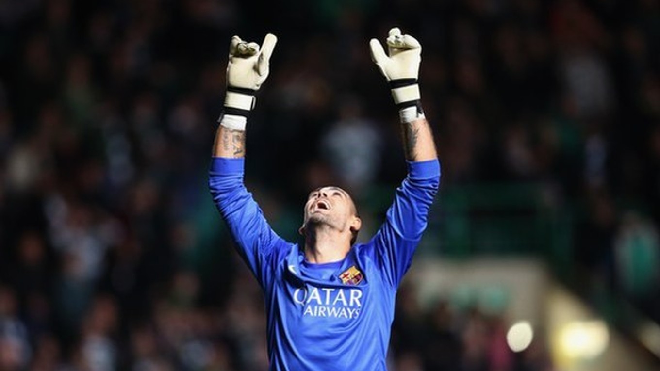 Victor Valdes sa zranil v prípravnom zápase Španielska s JAR.