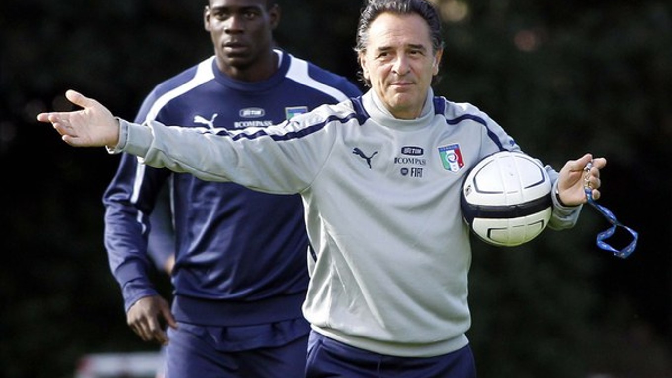Cesare Prandelli uvažuje nad odchodom od talianskej reprezentácie.