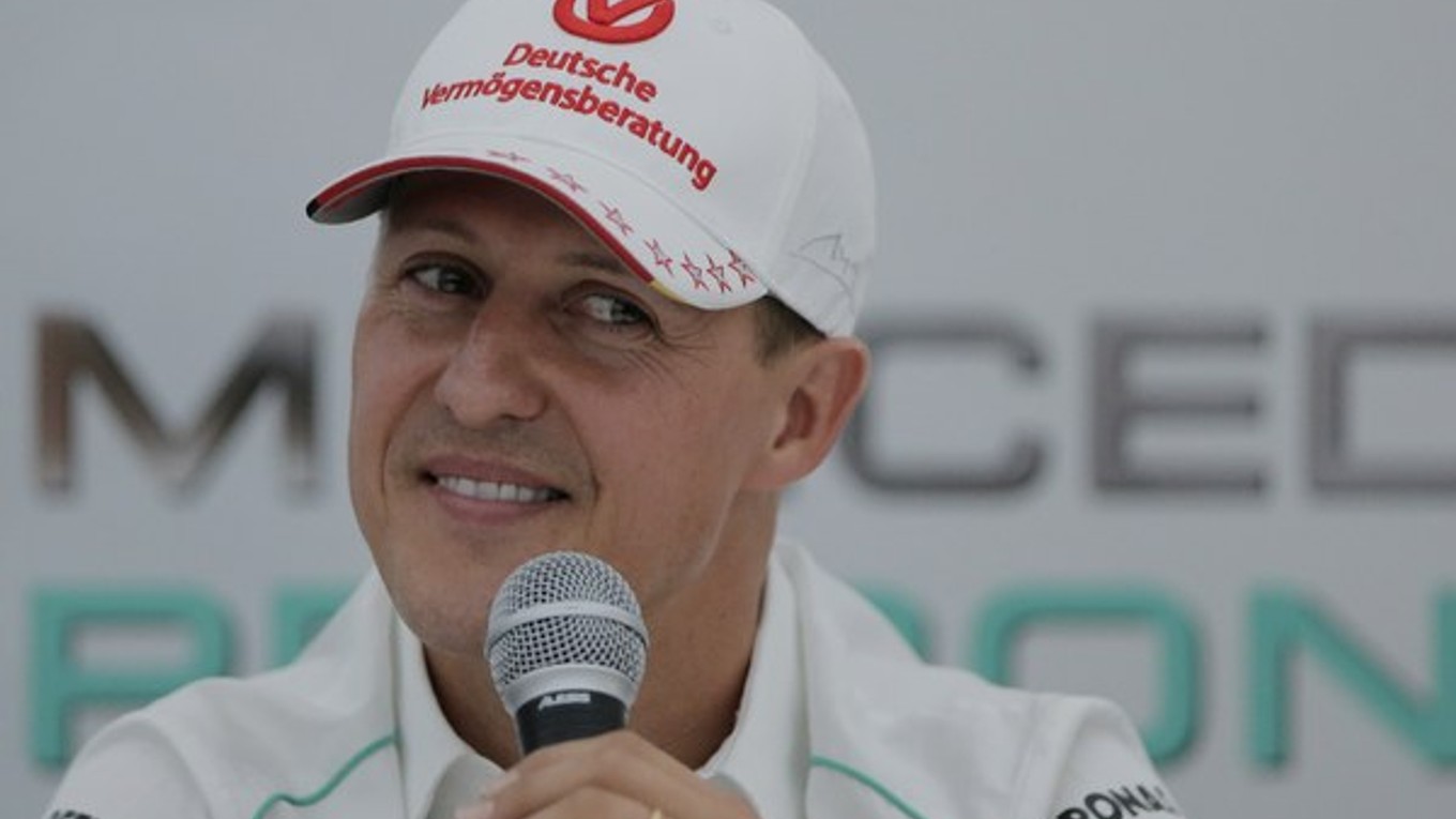 Michael Schumacher je v kritickom stave v nemocnici v Grenobli.