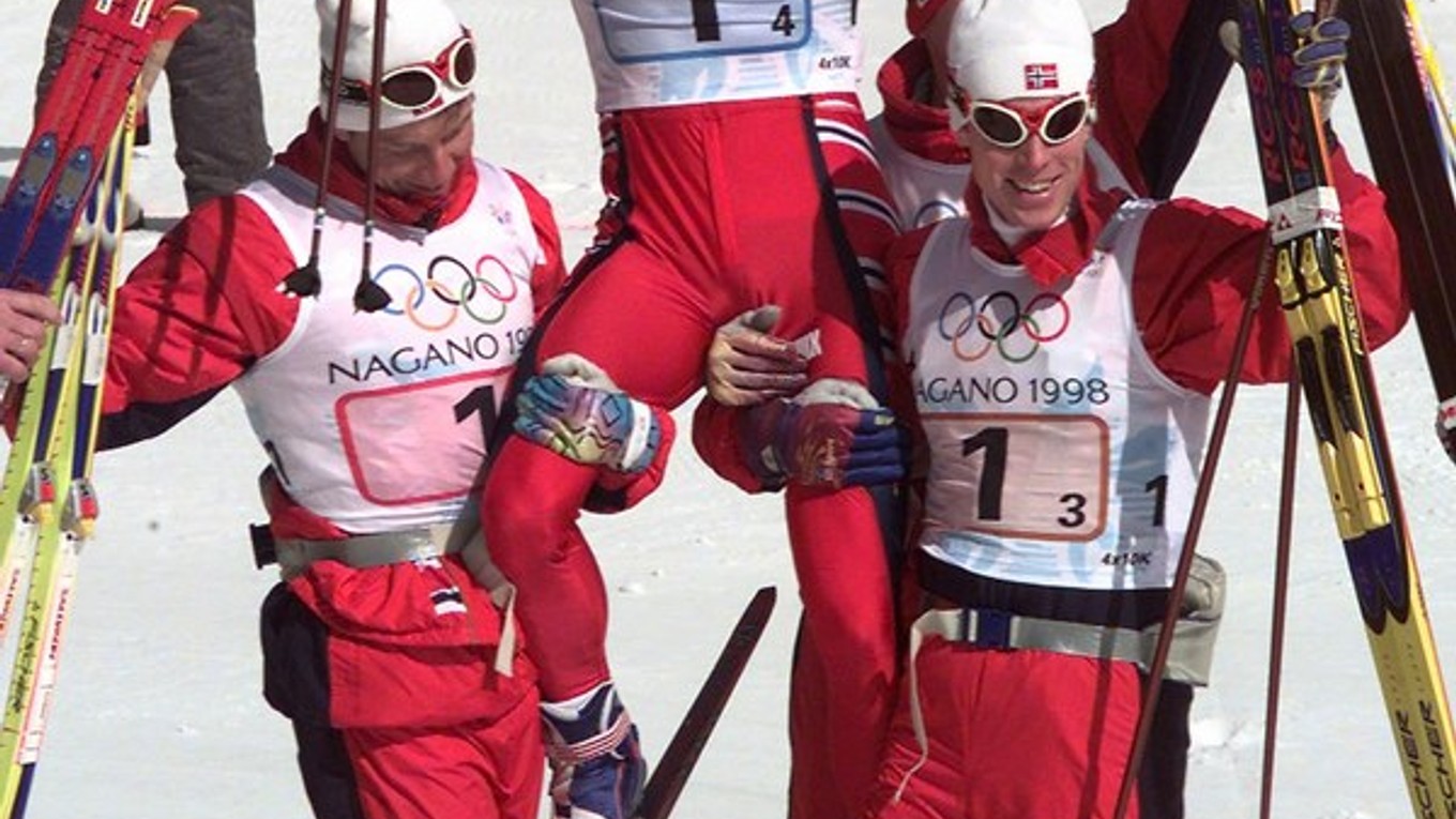 Björn Dählie (vpravo) na ZOH 1998 v Nagane.