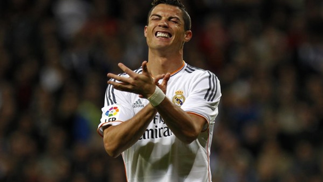 Cristiano Ronaldo mohol dať proti Seville aj štvrtý gól, ale šancu nepremenil.
