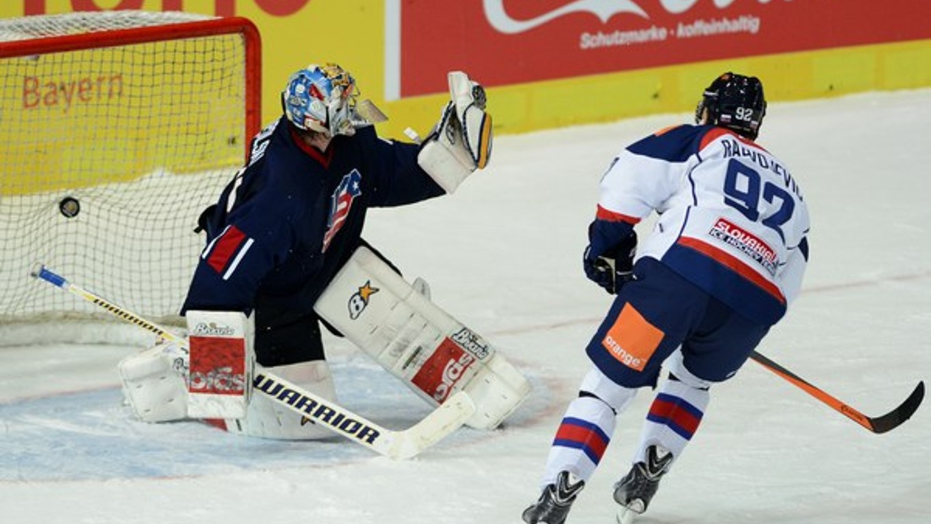 O výhre našich v zápase s USA rozhodol takto v samostatnom nájazde Branko Radivojevič.