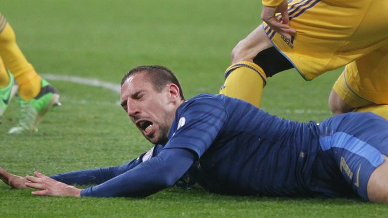 Franck Ribéry sa v dvojzápase s Ukarajinou zranil a Bayernu nepomôže.