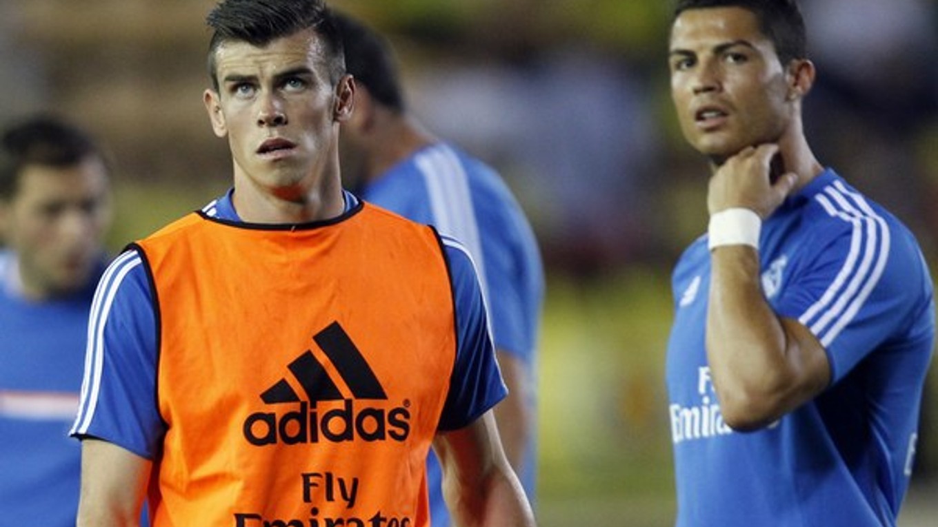 Gareth Bale (vľavo) a Cristiano Ronaldo