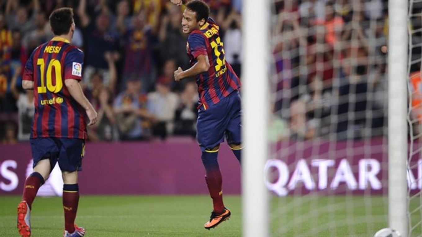 Neymar sa teší zo svojho prvého gólu v La Lige.