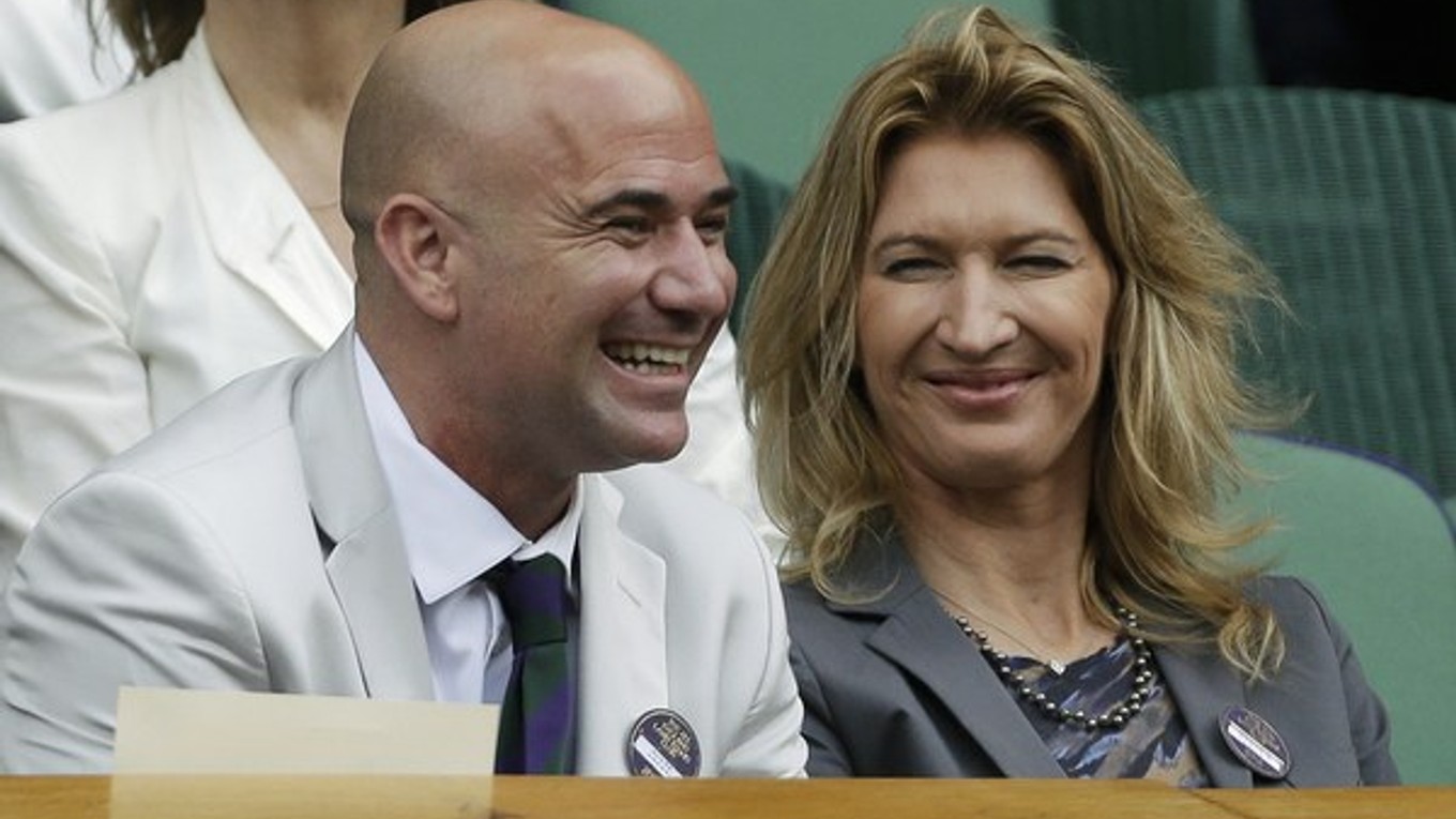 Bývalí skvelí tenisti Američan Andre Agassi a jeho manželka Nemka Steffi Grafová.