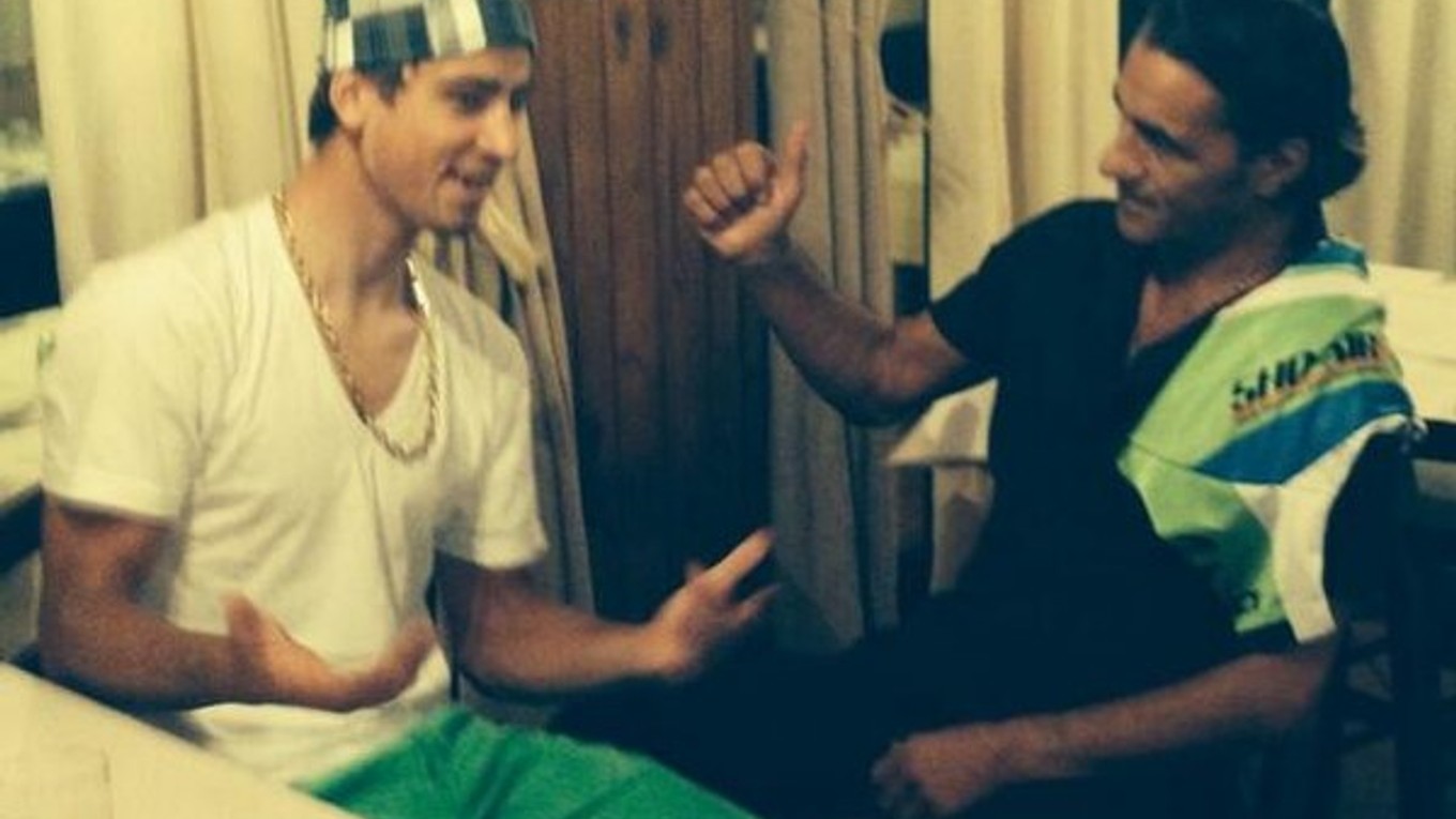 Sagan sa stretol s Banderasom v Taliansku.