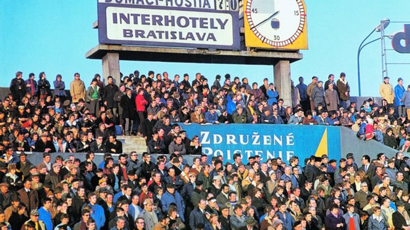 Staré hodiny a ručný ukazovateľ výsledku spoznajú už len pamätníci.