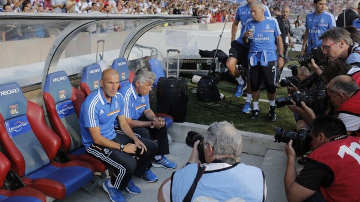 Ancelotti a Zidane na lavičke Realu.