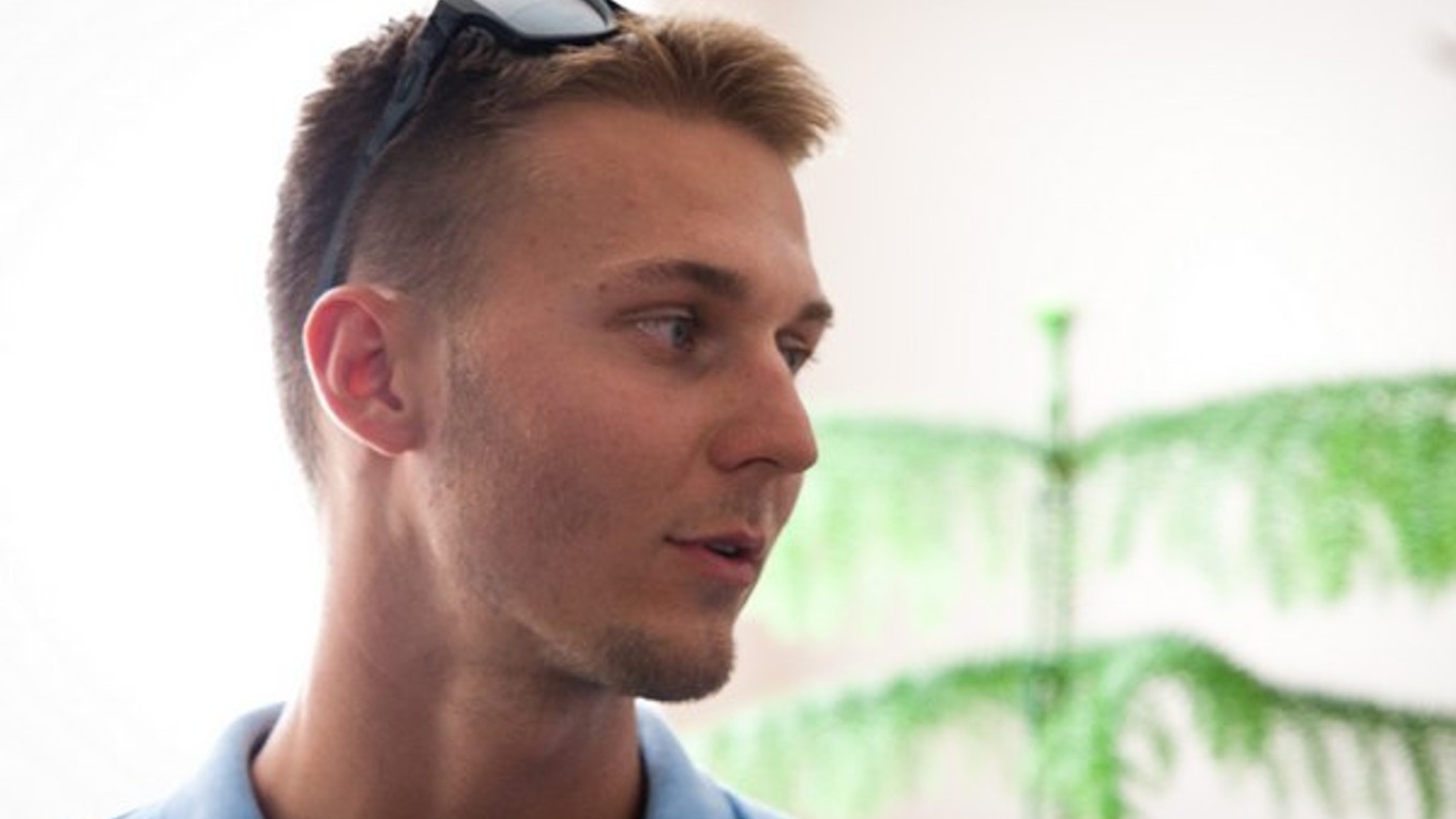 Dvadsaťročný Viktor Demin, najmladší člen zlatého slovenského štvorkajaku na šampionáte do 23 rokov.
